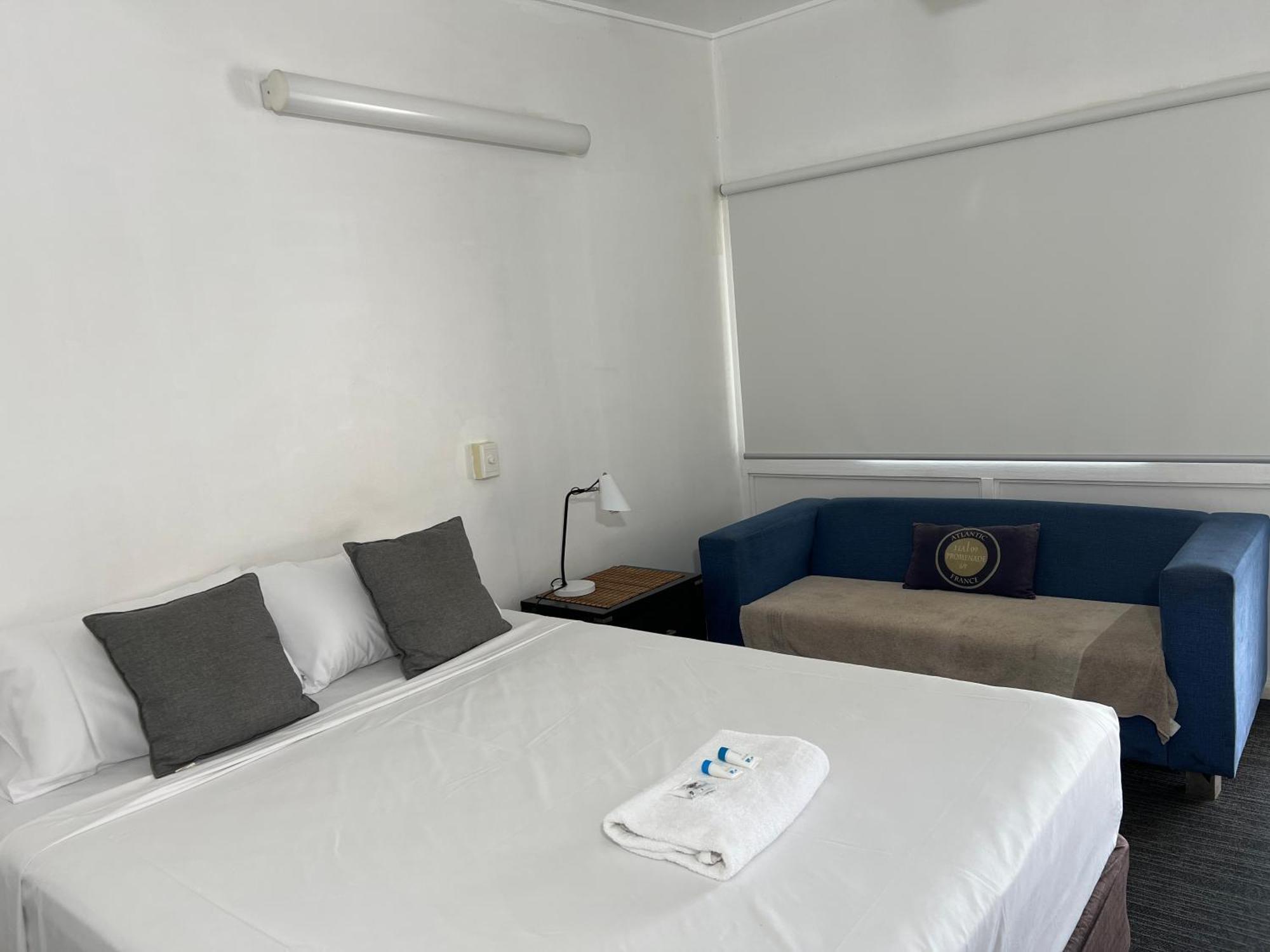 Shell Motel Боуен Екстериор снимка