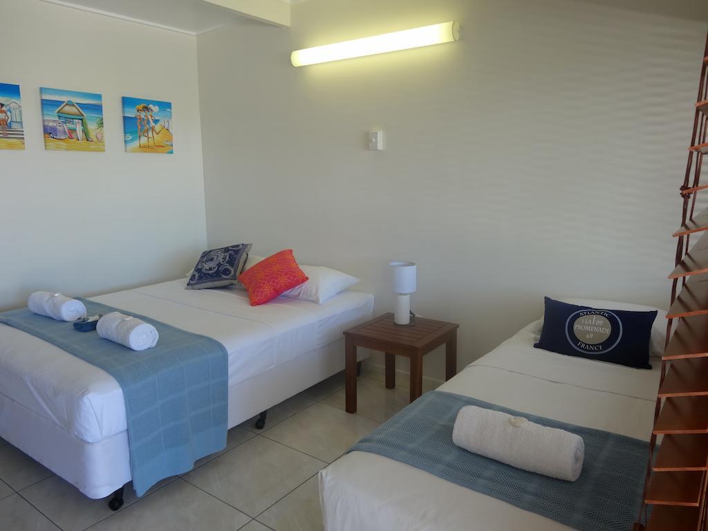Shell Motel Боуен Екстериор снимка